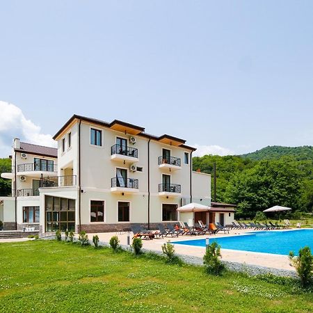 Sviana Resort เทลาวี ภายนอก รูปภาพ