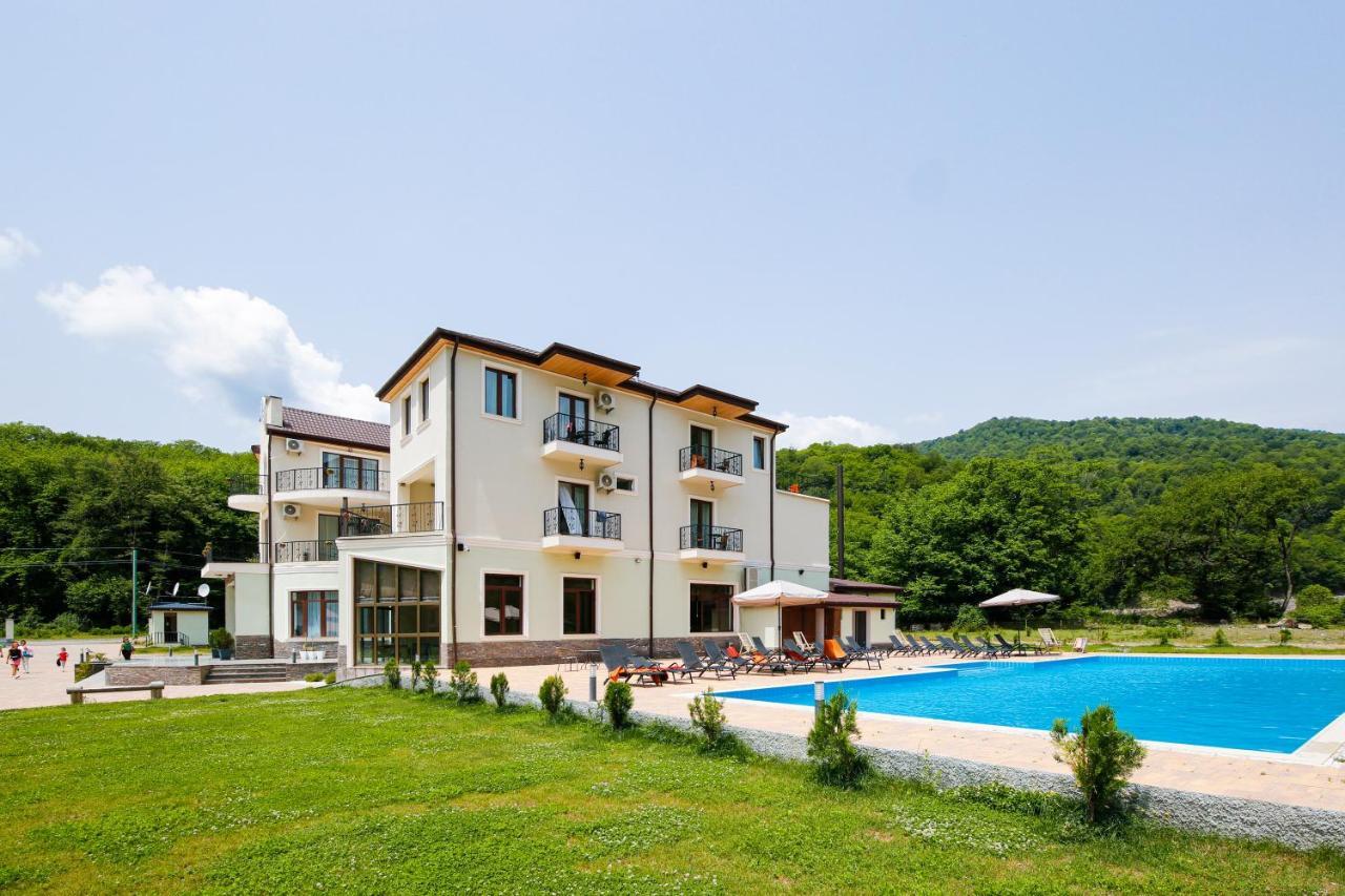 Sviana Resort เทลาวี ภายนอก รูปภาพ