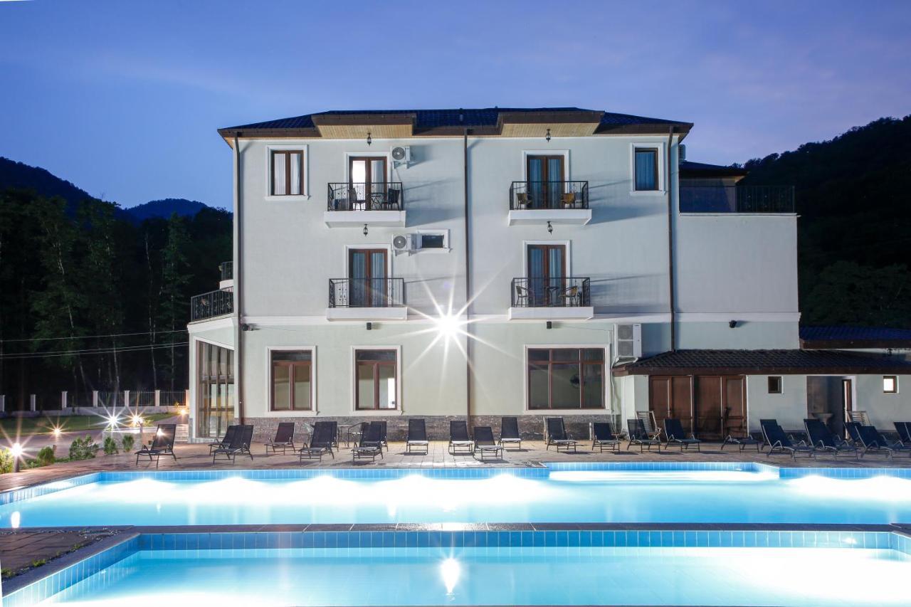 Sviana Resort เทลาวี ภายนอก รูปภาพ